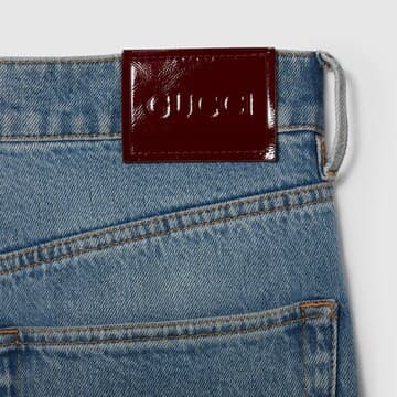 Pantalones de mezclilla con etiqueta Gucci