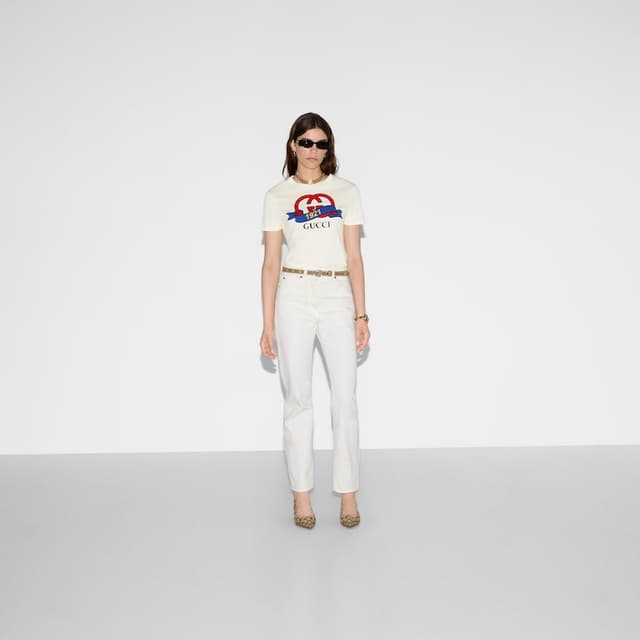 Playera de algodón con la GG entrelazada y 1921 de Gucci